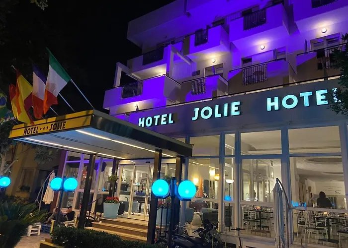 Jolie